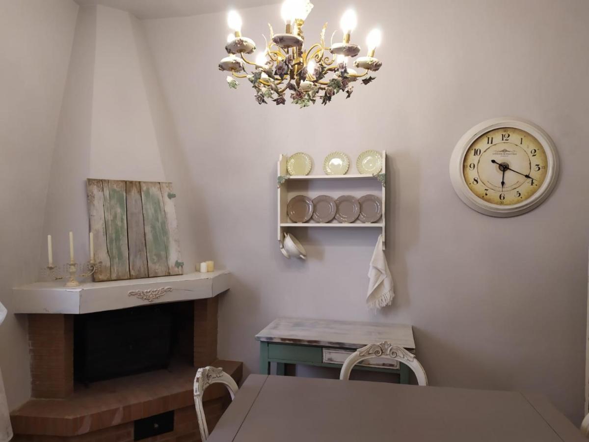 Villa Borgo Antico à Lari Extérieur photo