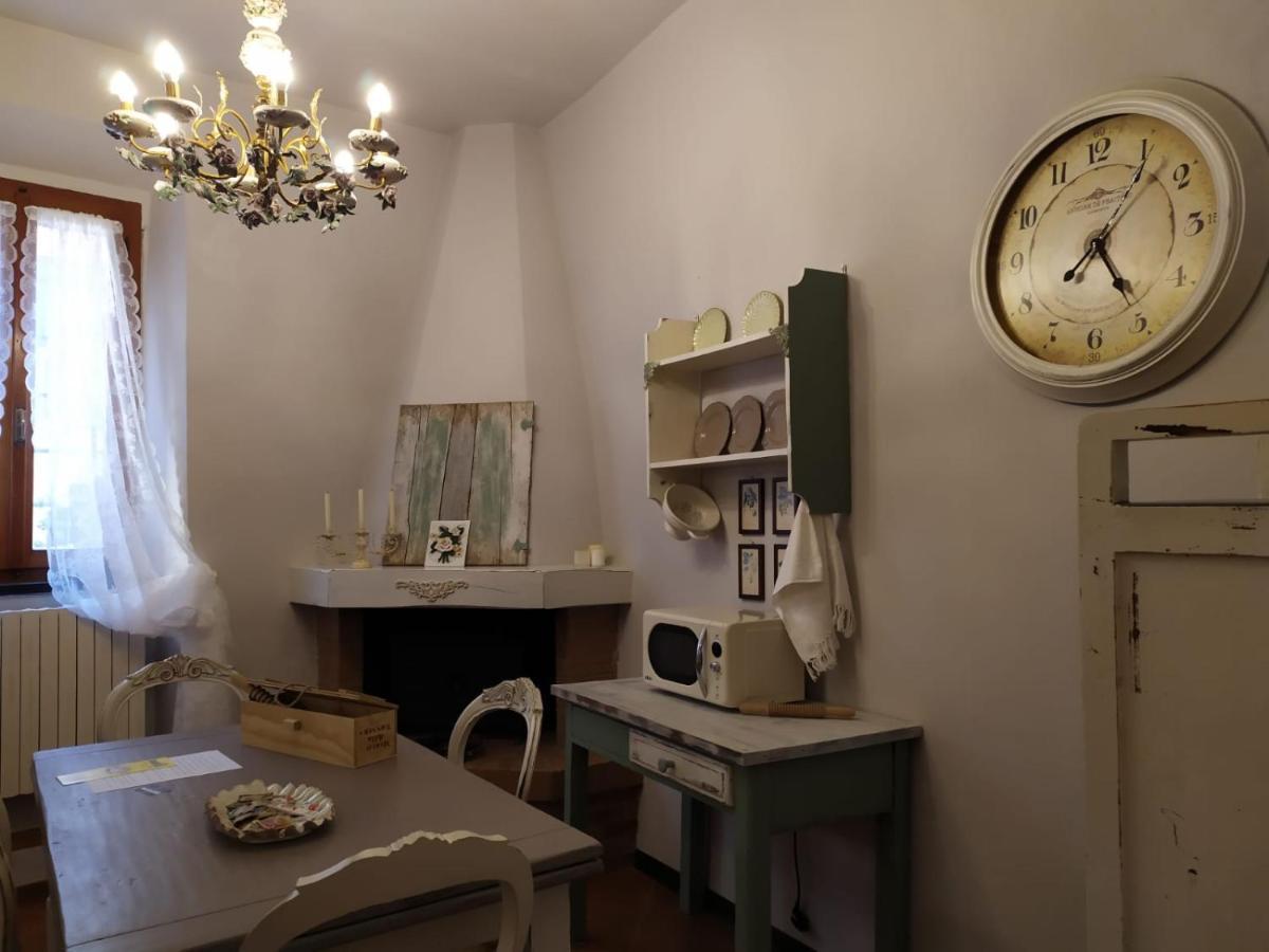 Villa Borgo Antico à Lari Extérieur photo